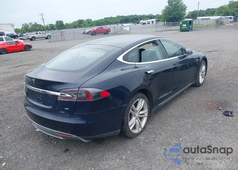 2014 Tesla Model S P85 z USA, uszkodzony, nr VIN 5YJSA1H19EFP32063